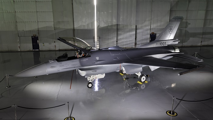 Lockheed Martin presenta el primer F-16 Bloque 70 para Eslovaquia