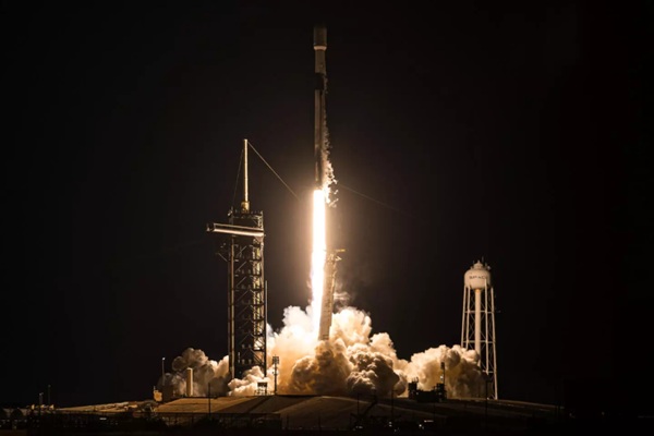 SpaceX lanza a órbita al satélite de comunicaciones SpainSat NG-I