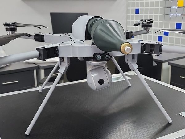 Ejército del Perú debe comprar primero drones kamikaze y luego tanques