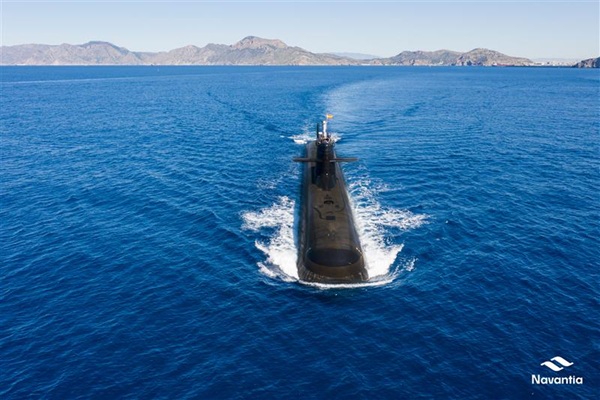 El submarino S-82 cumple el primer hito de seguridad con la puesta en tensión