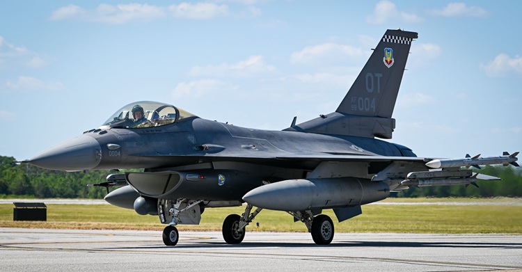 Northrop Grumman completa la evaluación operacional de la nueva suite de guerra electrónica del F-16