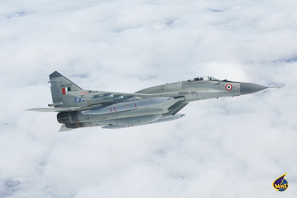Caza MiG-29UPG de la Fuerza Aérea de la India se estrella, piloto ...