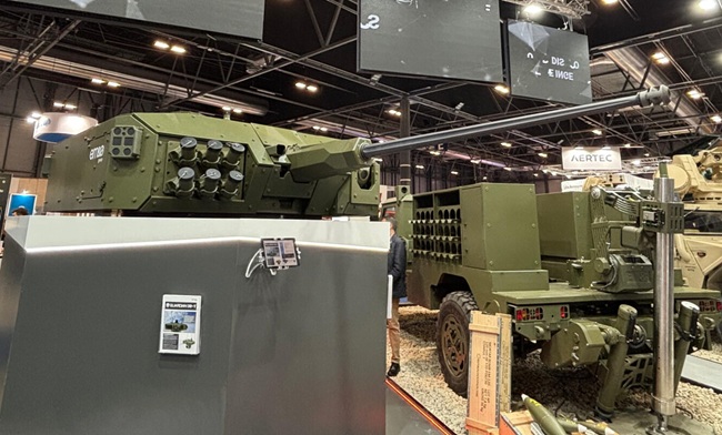 Escribano presentó en Feindef 2025 la nueva torreta tripulada Guardian 30-T